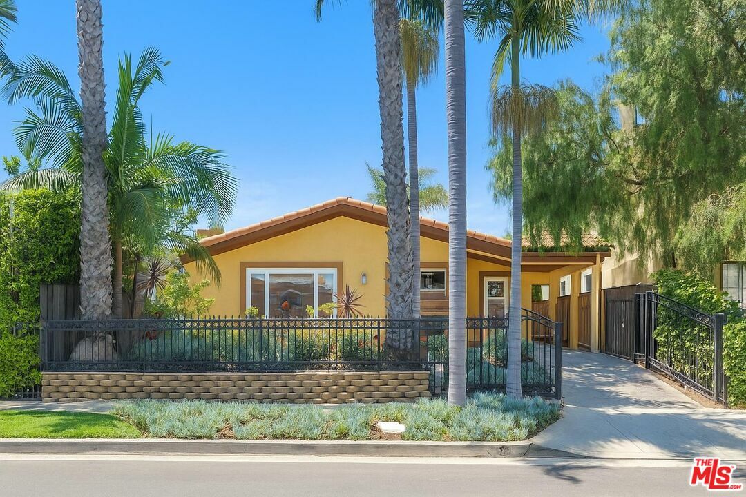 1659 Ellsmere Ave  Los Angeles CA 90019 photo