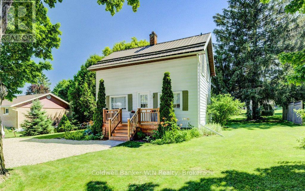 Property Photo: 34 Clarke Street South ON N0G 1M0