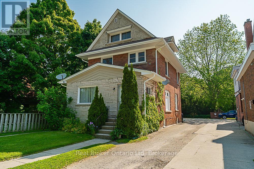 Property Photo:  679 2nd Avenue East  ON N4K 2G7 