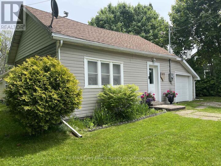 Property Photo: 523 Tyson Street ON N0H 2T0