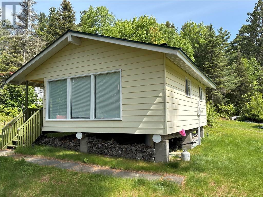 Photo de la propriété: Pin-733190078 Onaping Lake ON P0M 1J0