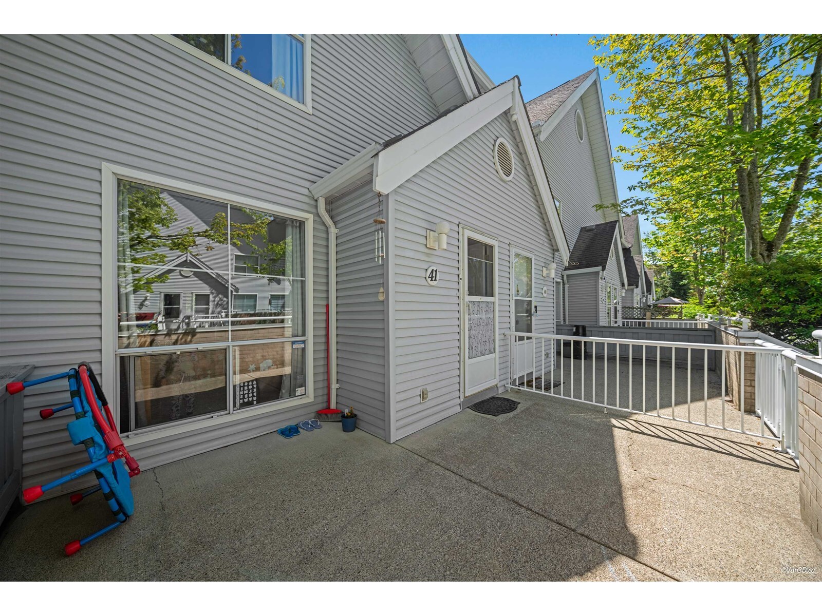 Property Photo: 13706 74 41 BC V3W 1K3