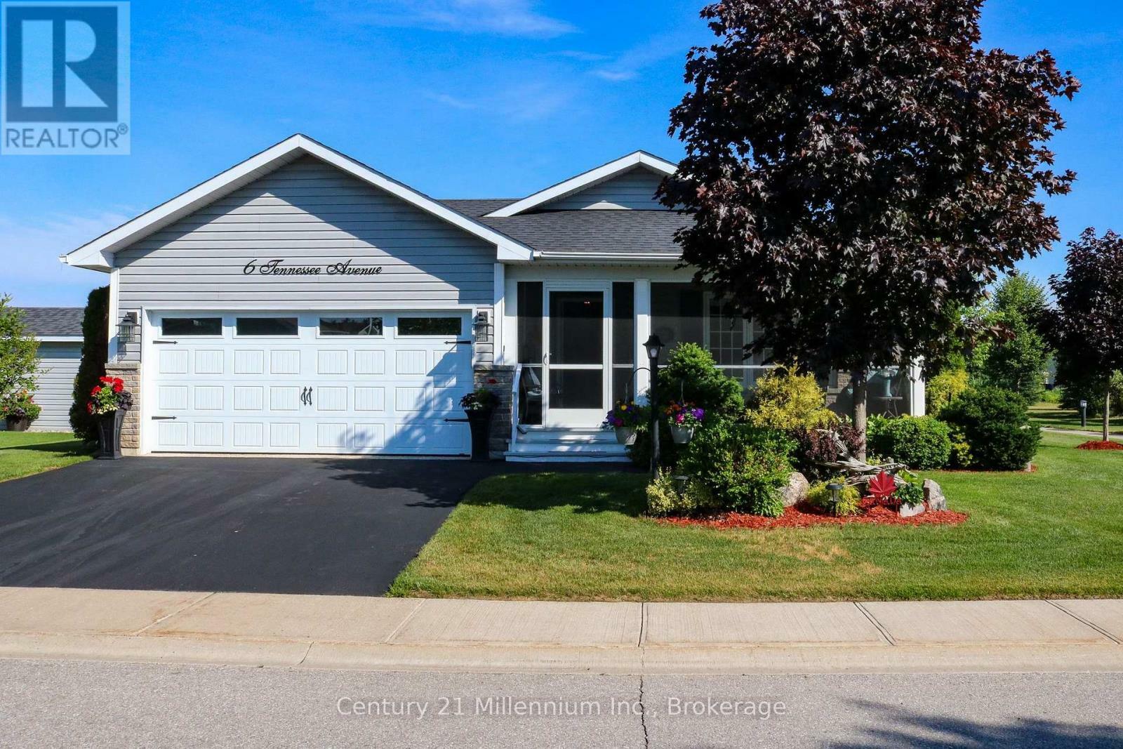 6 Tennesse Avenue  Wasaga Beach ON L9Z 3A8 photo