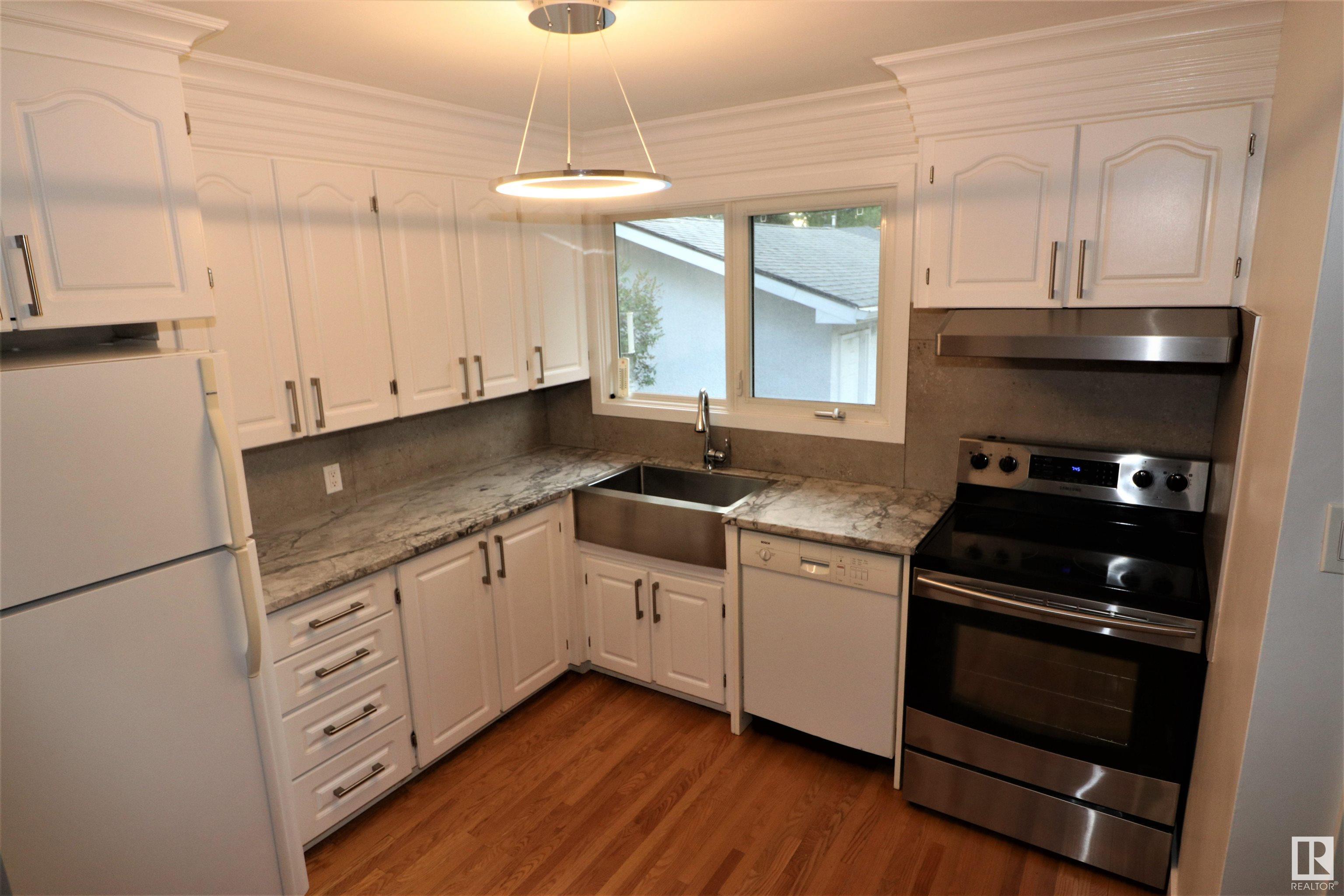Property Photo: 8528 64 Avenue NW AB T6E 0H3