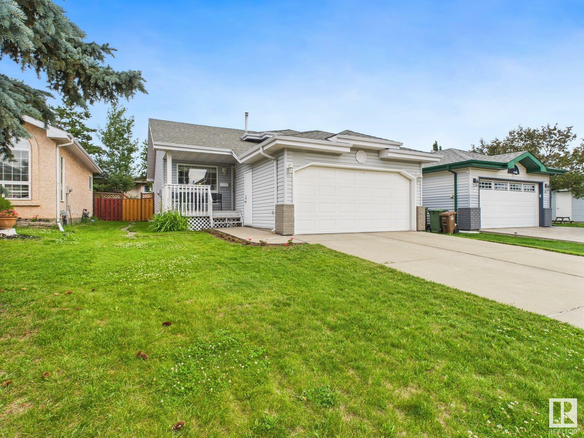 Property Photo:  35 Delage Crescent  AB T8N 6J5 