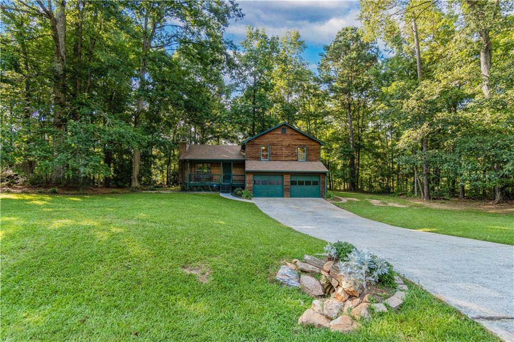 Property Photo: 100 Lakeside Drive GA 30016