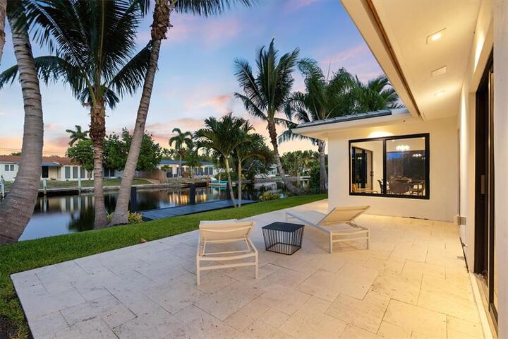 Property Photo: 2500 NE 17th Ter FL 33305