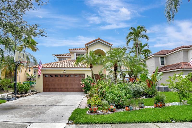 2811 Montevideo Ave  Hollywood FL 33026 photo