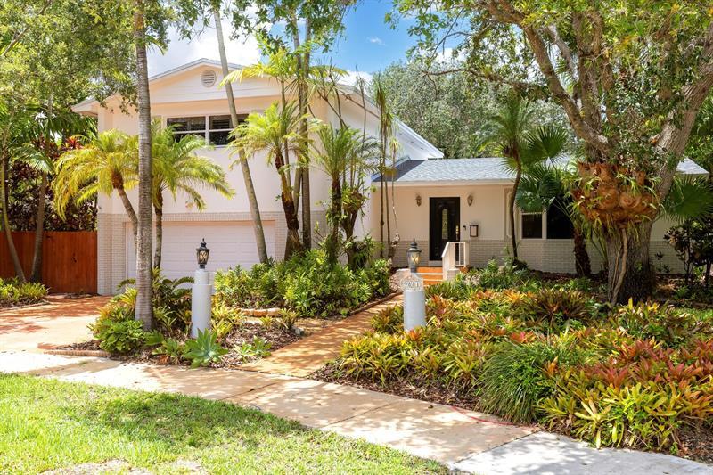 Property Photo: 9881 SW 103rd St FL 33176