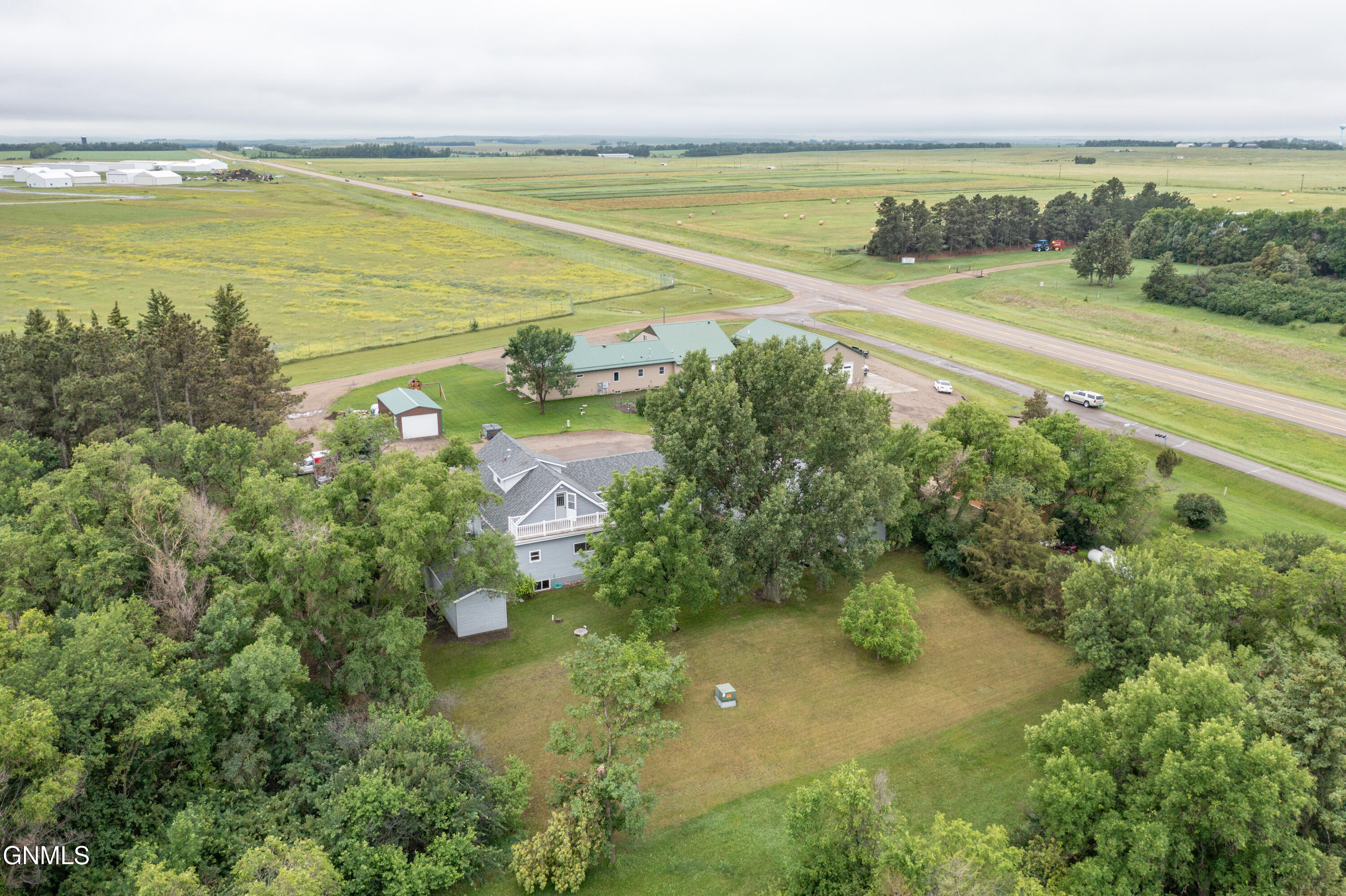 Property Photo:  2091 Weinberger Drive S  ND 58554 