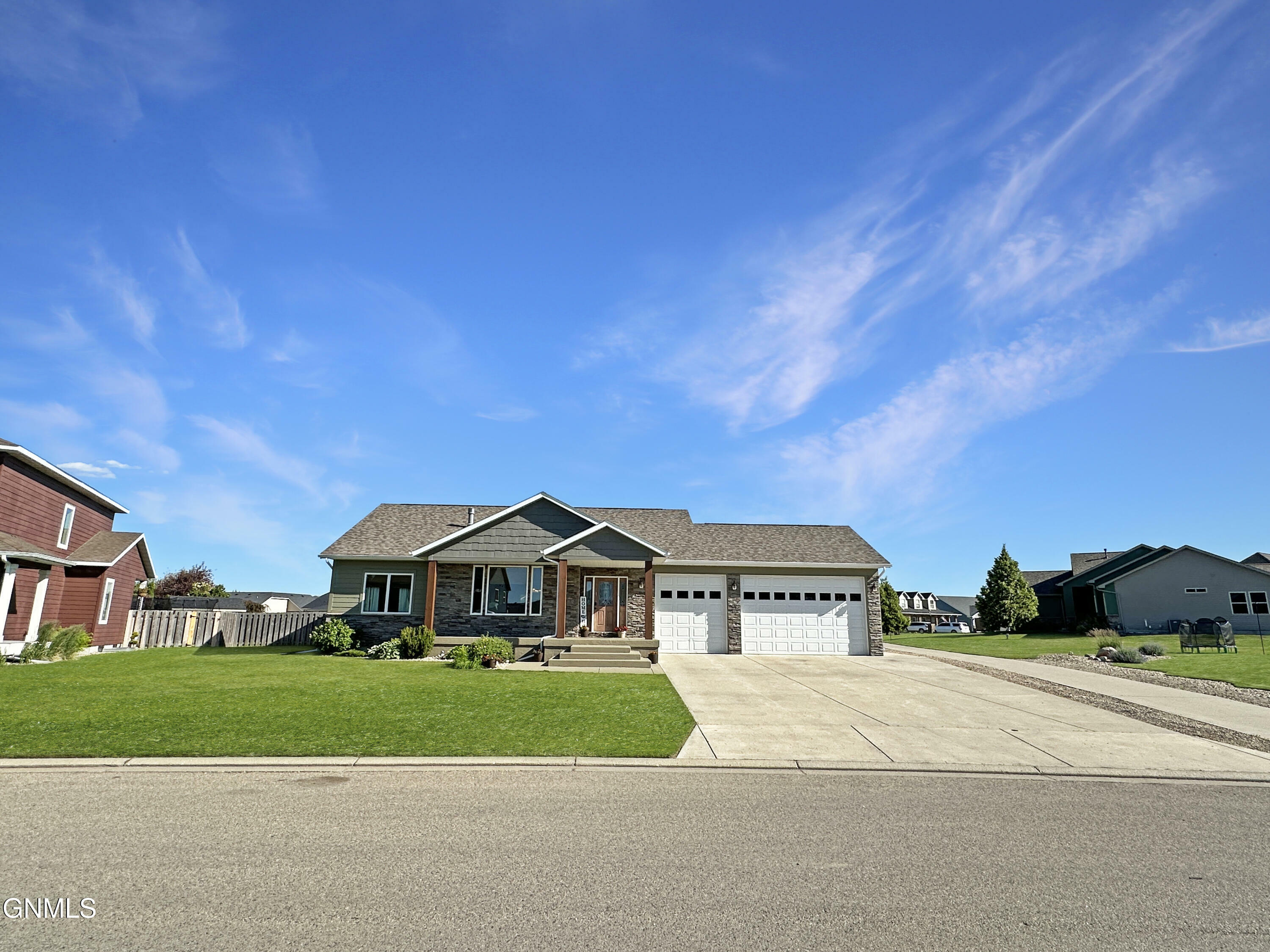 1548 Creekside Drive W  Williston ND 58801 photo