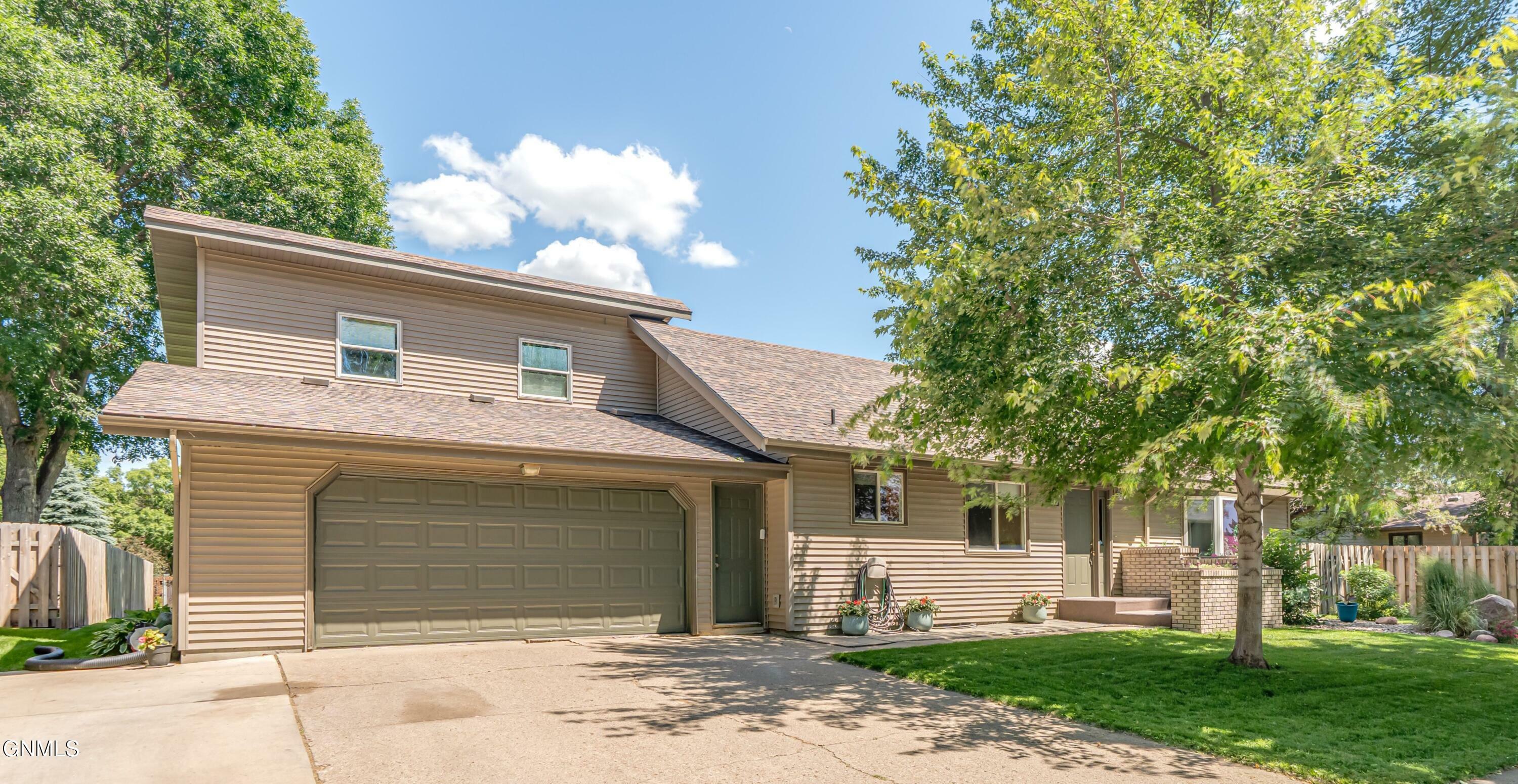 1317 Pocatello Drive  Bismarck ND 58504 photo