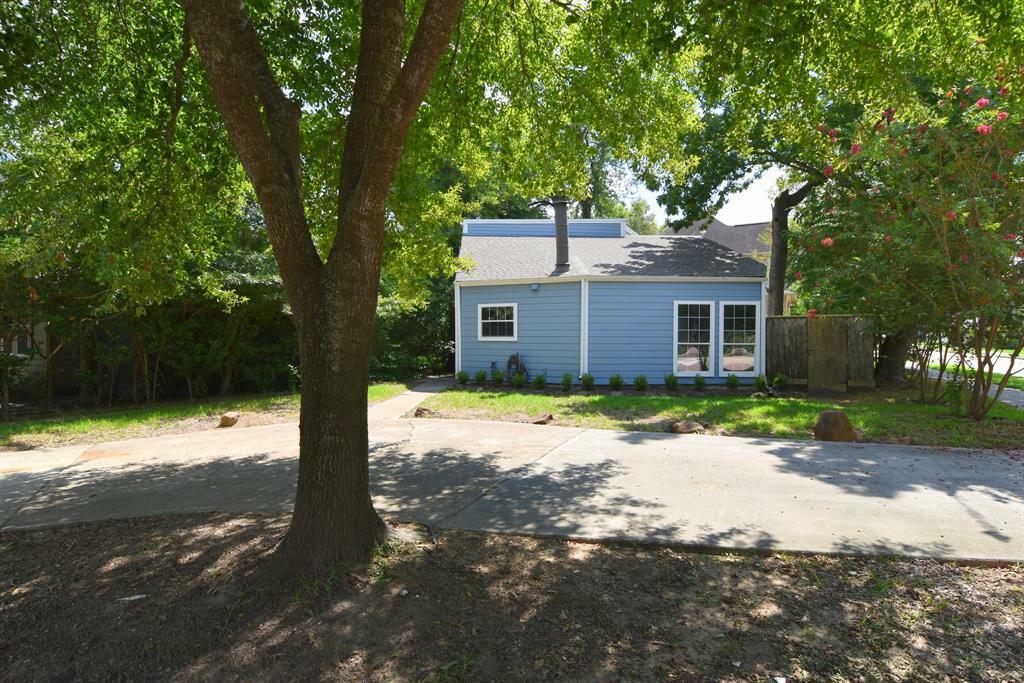 Property Photo:  4423 Wendell Street  TX 77401 