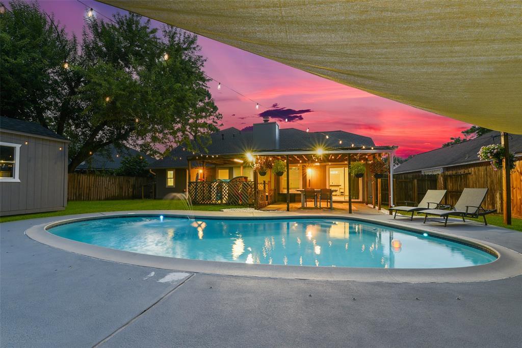 Property Photo: 12223 Paddock Way TX 77065
