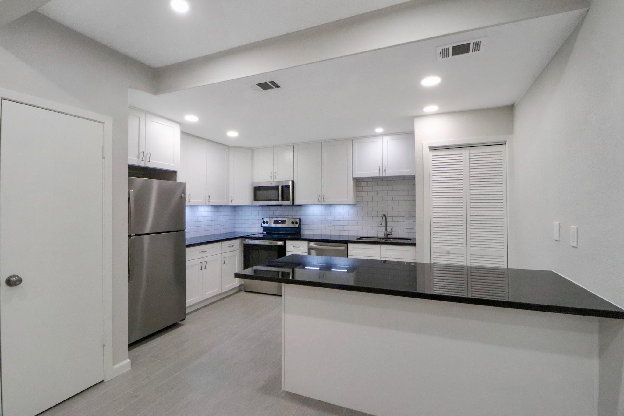 Property Photo:  5929 Queensloch Drive 111  TX 77096 