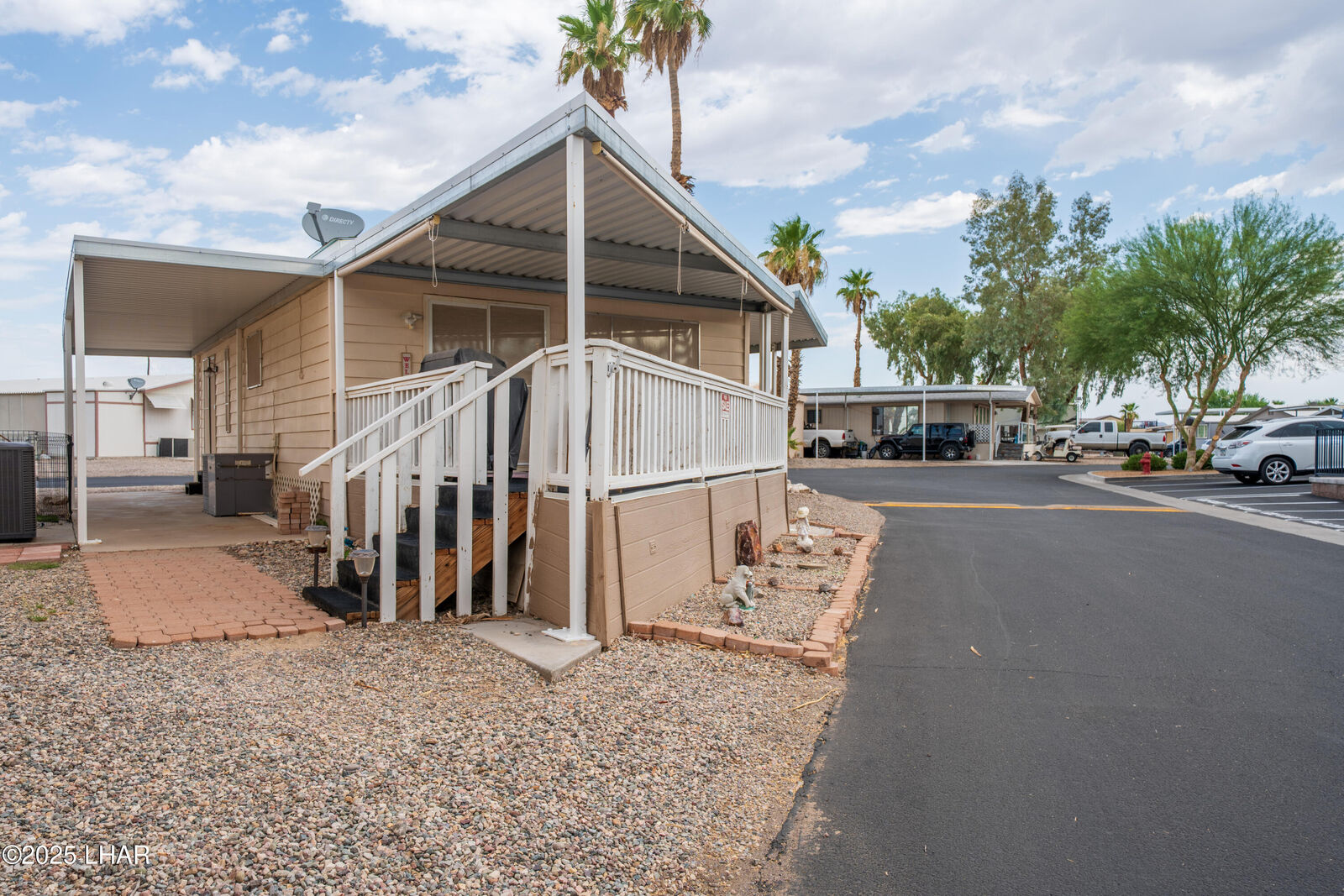Property Photo: 601 Beachcomber 324 AZ 86403