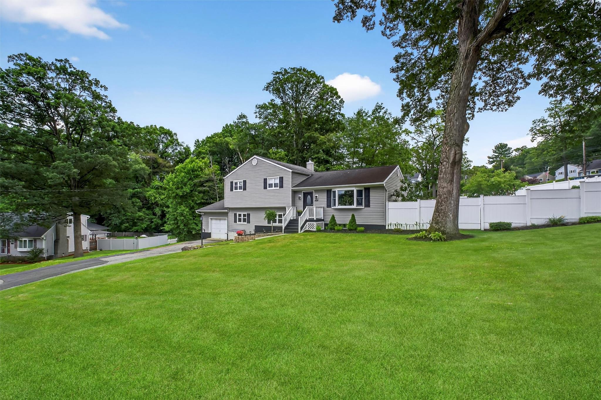 Property Photo: 824 Terrace Place NY 10567