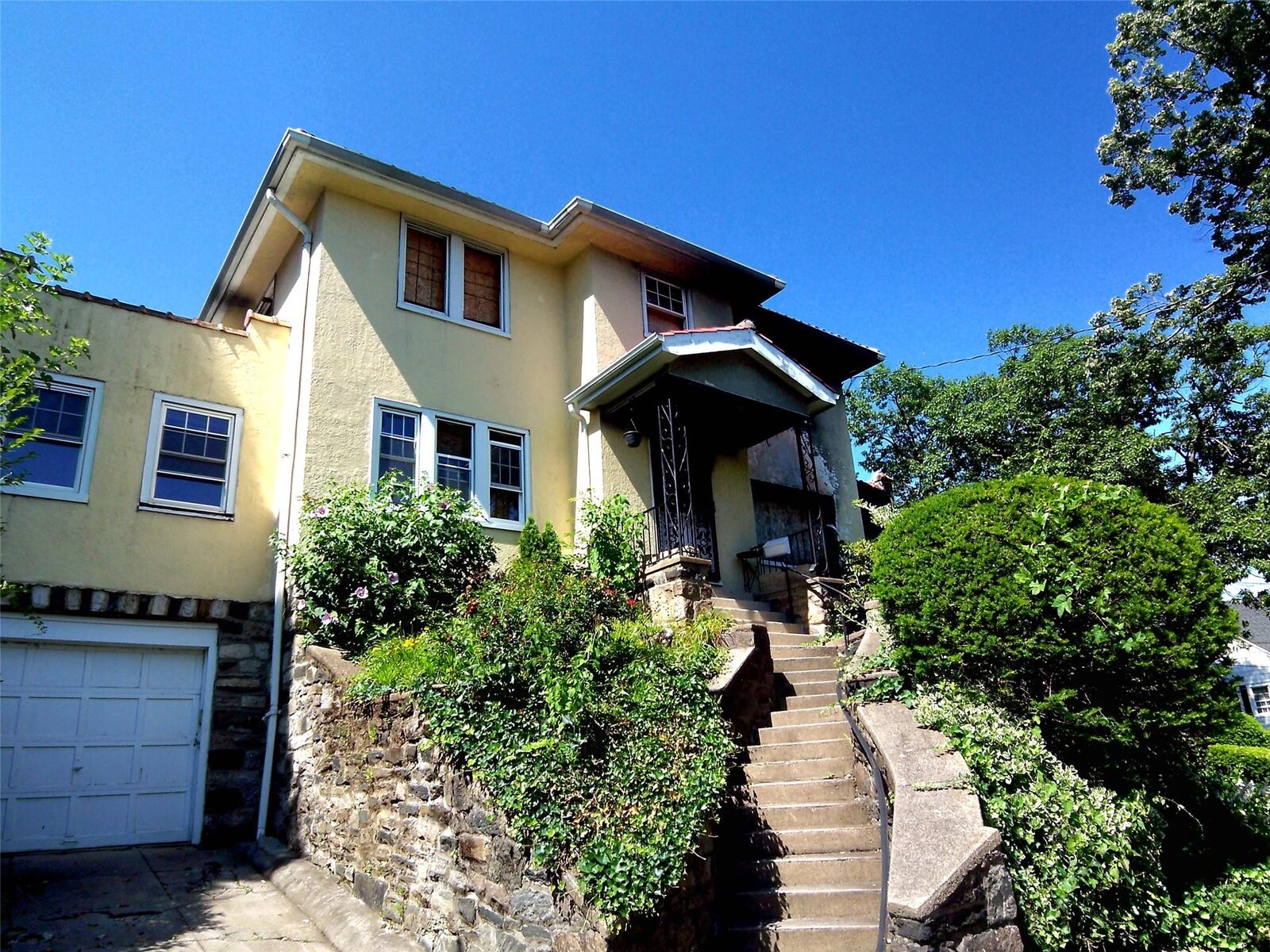 Property Photo:  415 E Prospect Avenue  NY 10553 