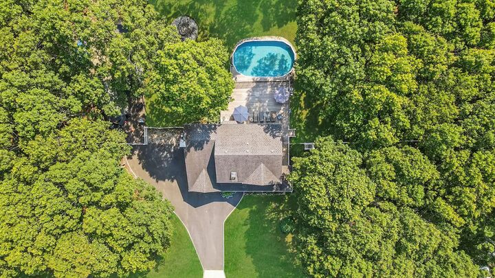 Property Photo:  18 Wagon Wheel Lane  NY 11934 
