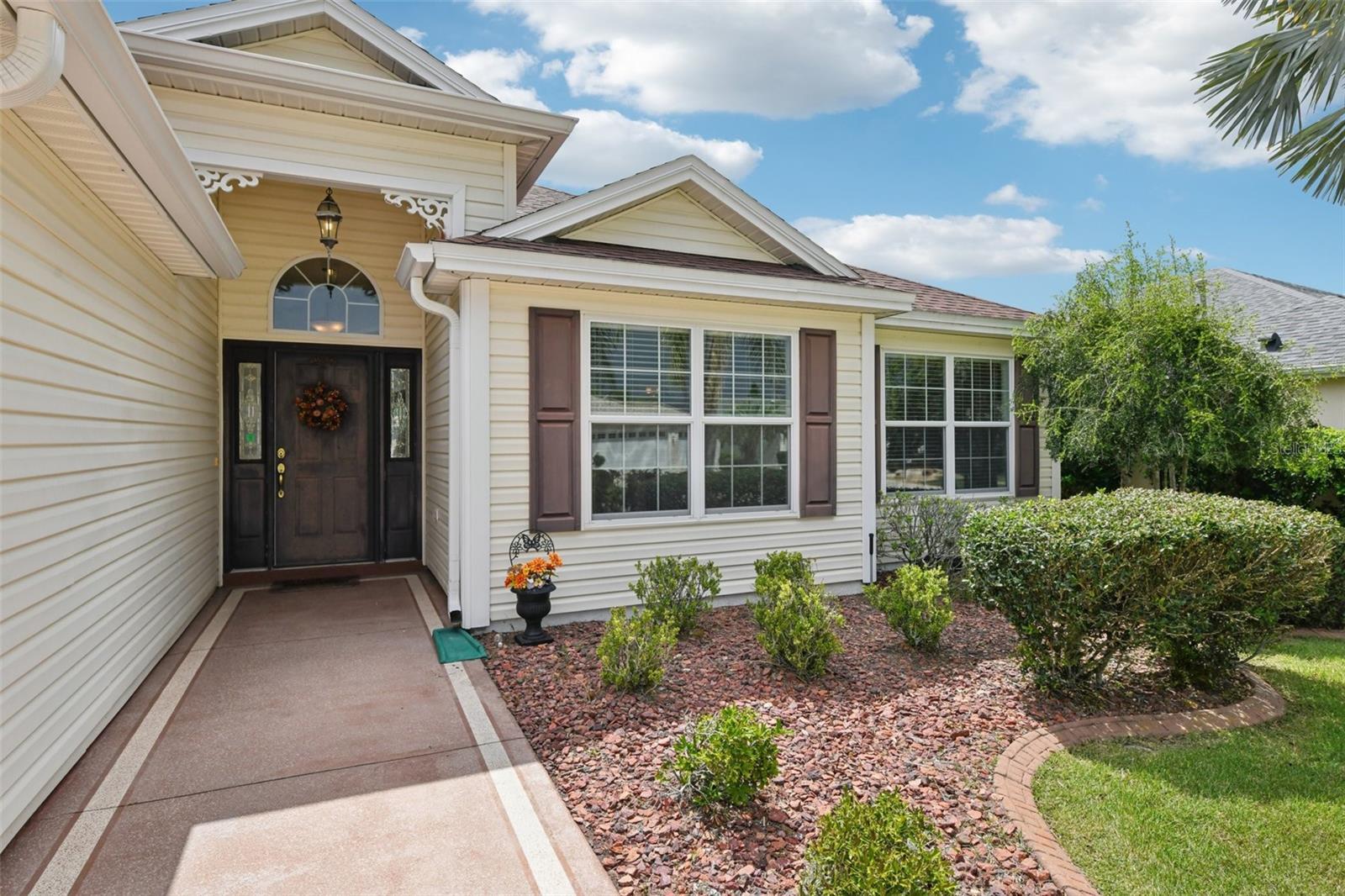 Property Photo:  1722 Bugle Terrace  FL 32162 