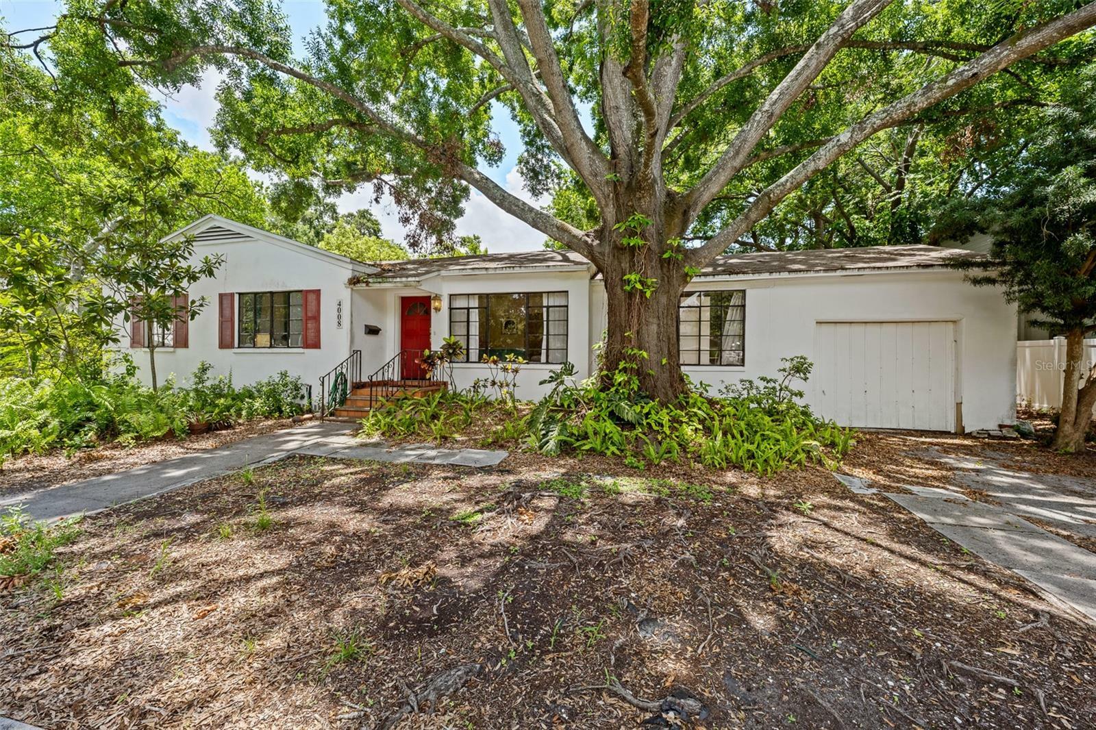 Property Photo: 4008 W El Prado Boulevard FL 33629