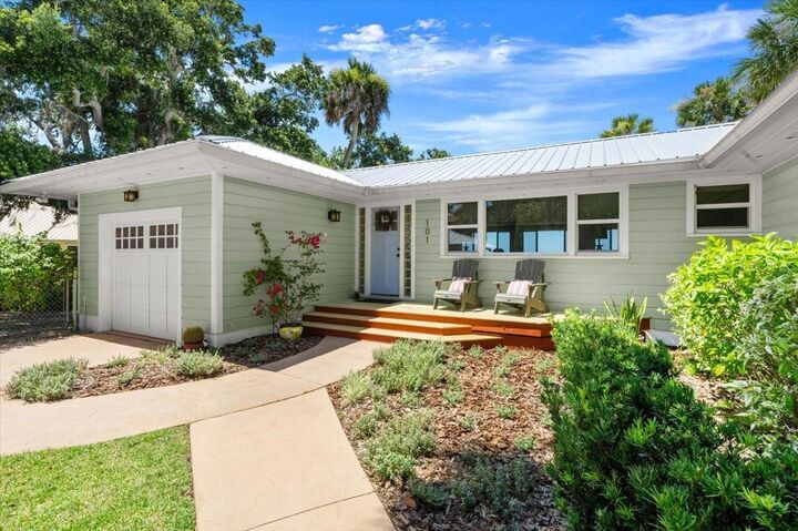 Property Photo:  101 Azalea Circle  FL 32168 