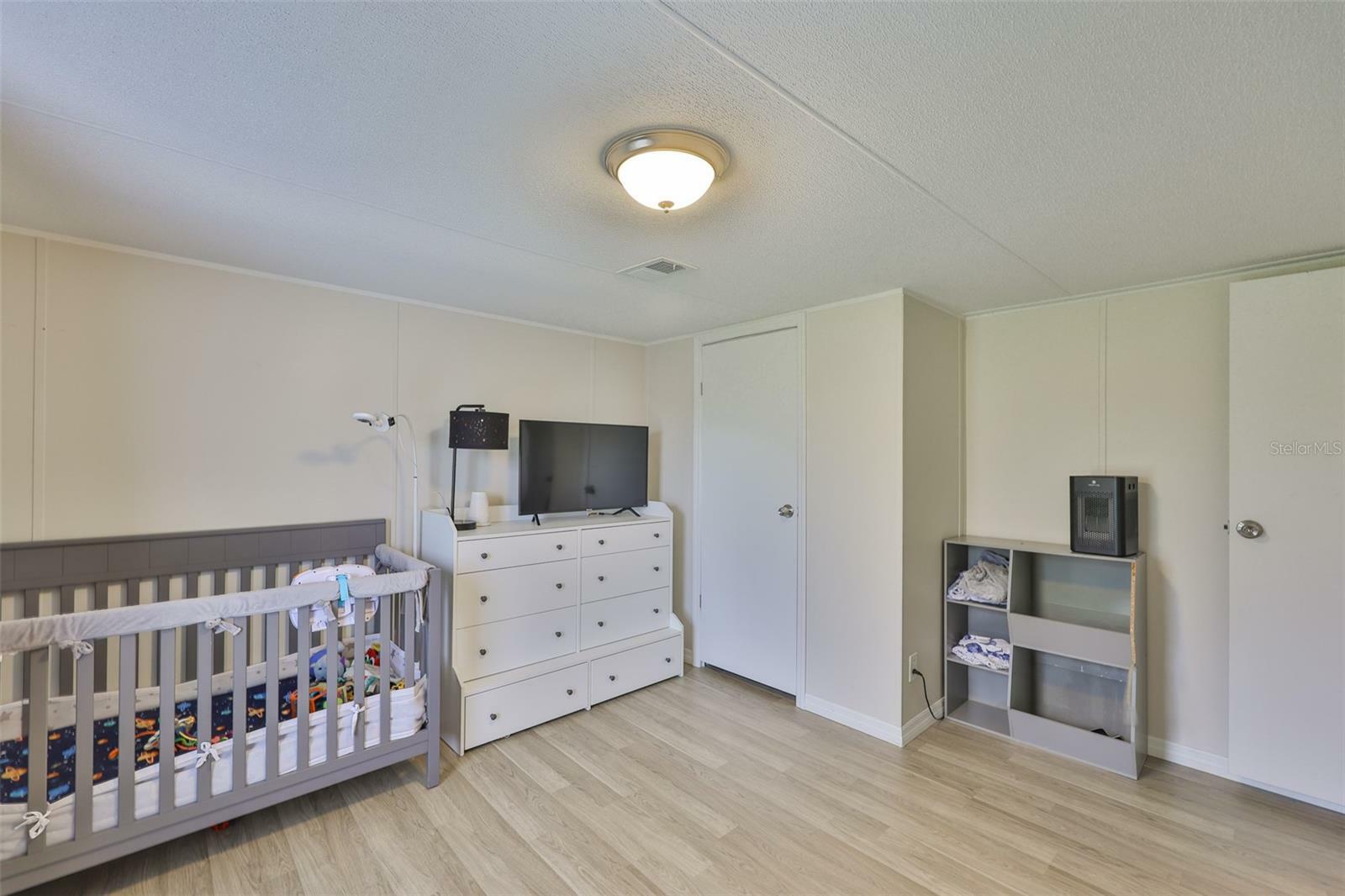 Property Photo: 6105 Naron Lane FL 33565