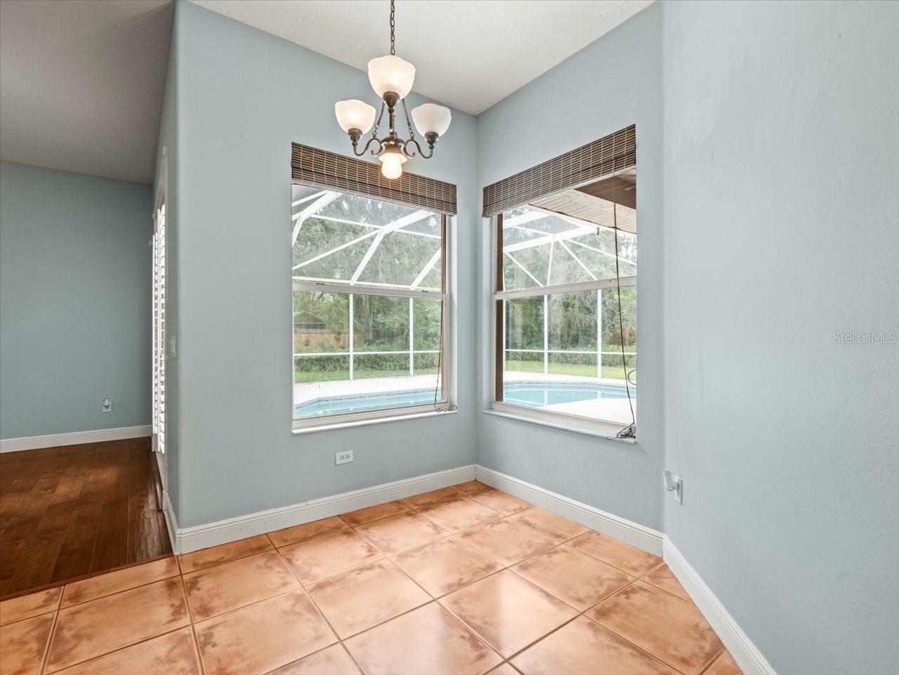 Property Photo: 2409 Heather Manor Lane FL 33549