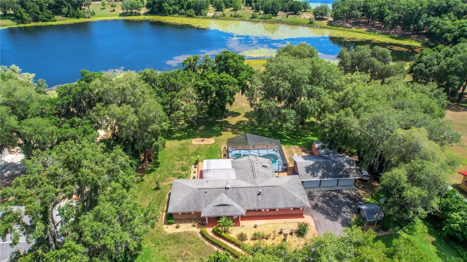 Property Photo: 2400 Lake Griffin Road FL 32159