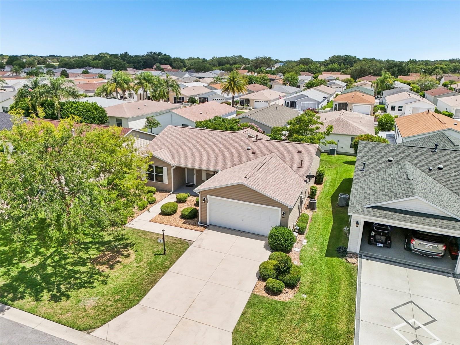Property Photo:  2746 Edwards Lane  FL 32162 