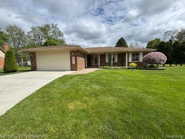 Property Photo: 6820 Emerald Shores Drive MI 48085