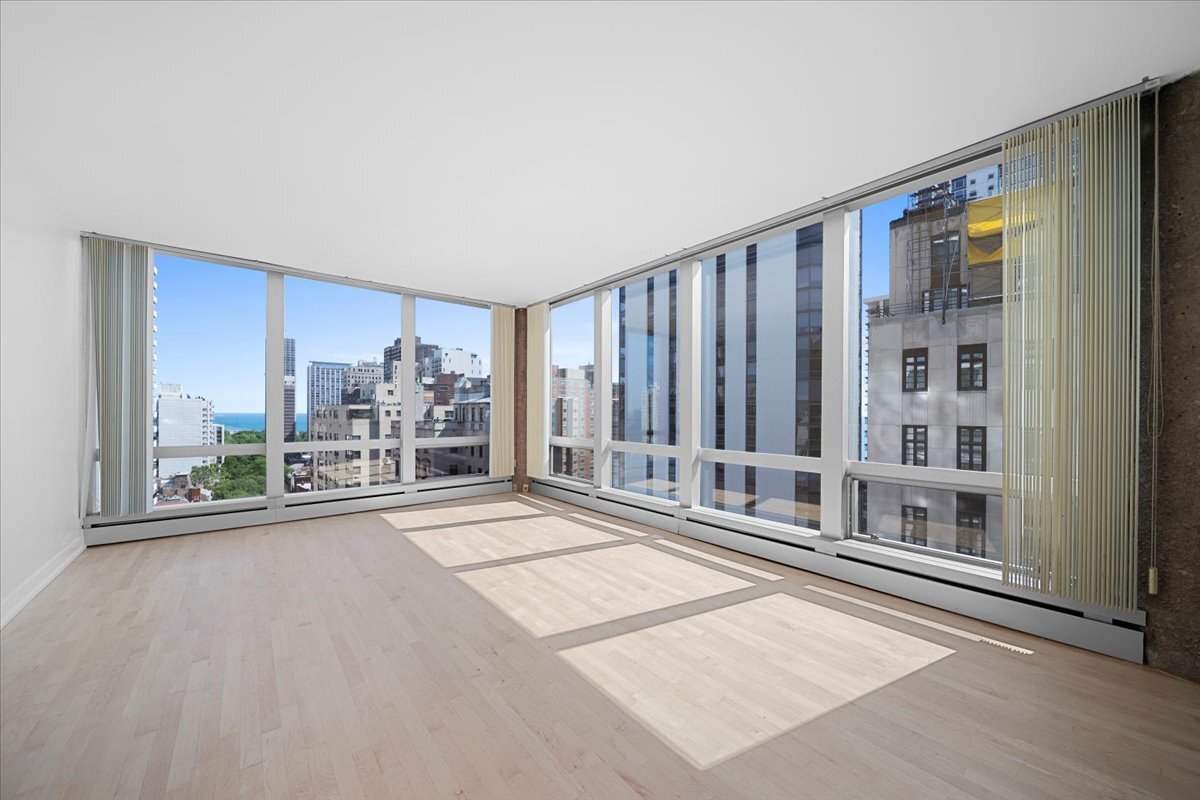 Property Photo: 1300 N Astor Street 18B IL 60610