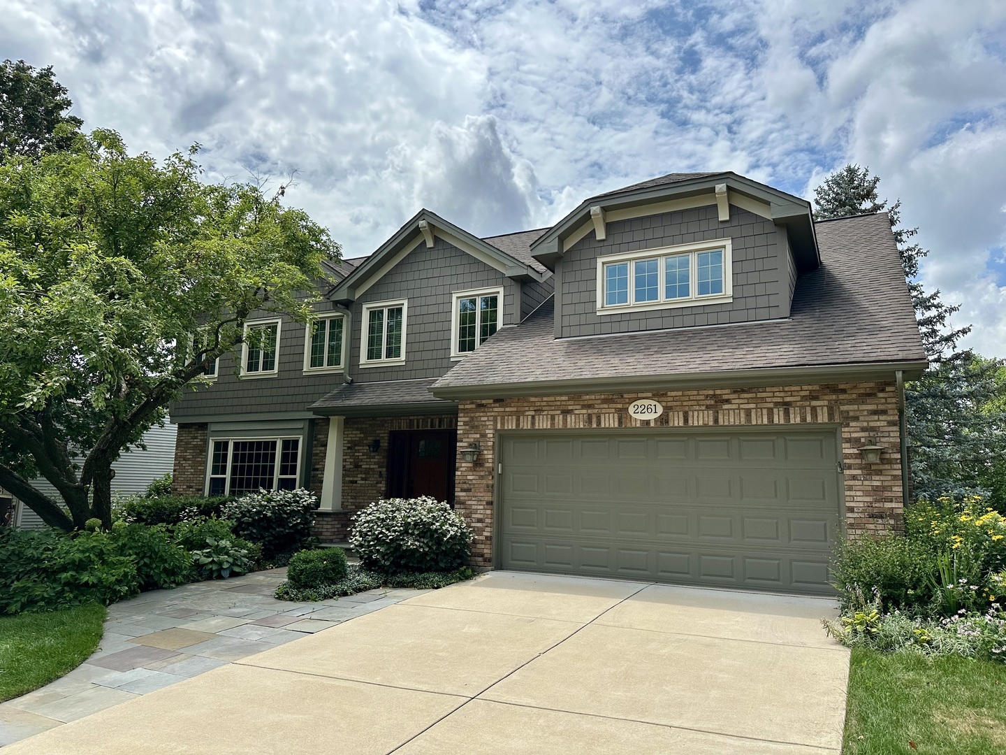 Property Photo: 2261 Remington Drive IL 60565