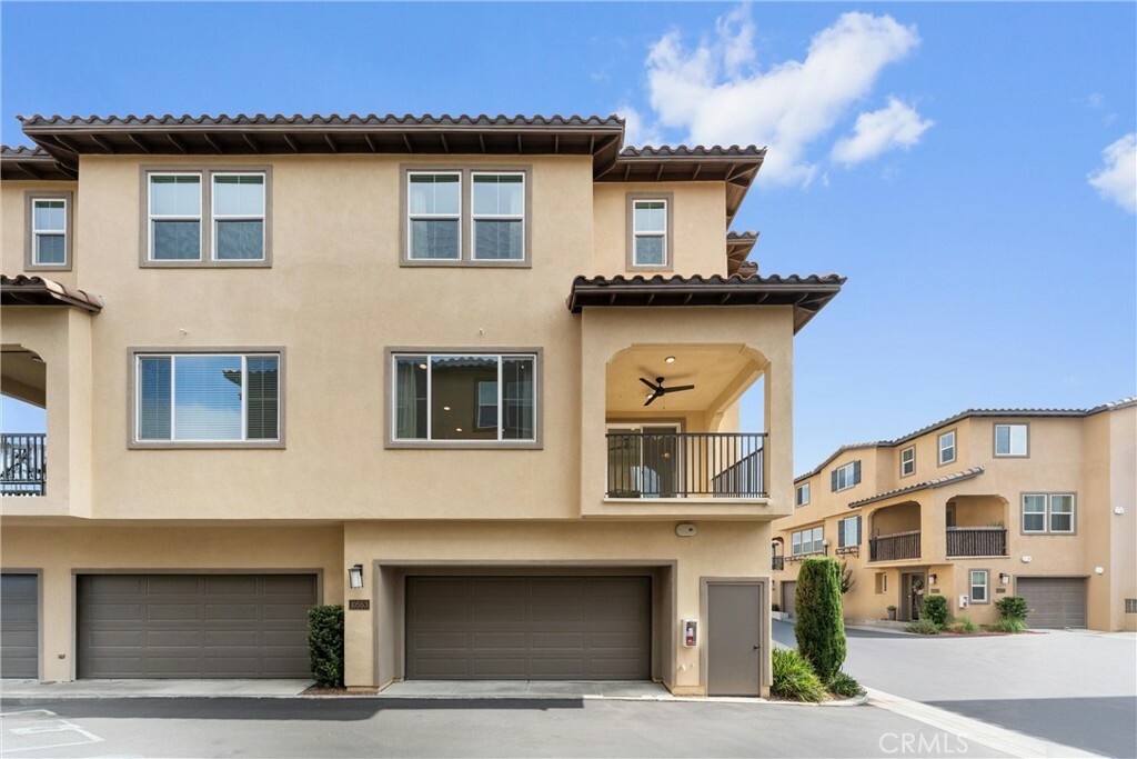 Property Photo: 10553 Acorn Place CA 90720