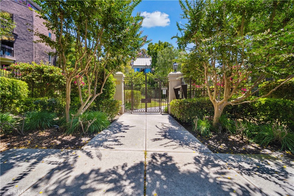 Property Photo: 950 North Kings Road 158 CA 90069