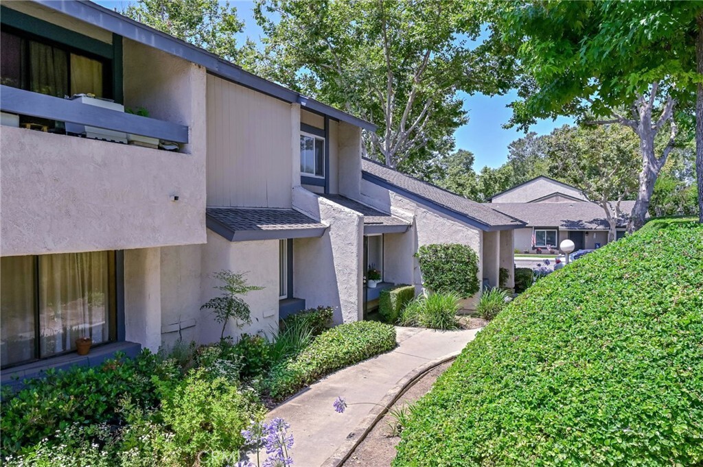 Property Photo: 1585 Honeywood Court CA 92821