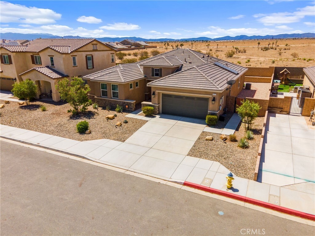 Property Photo:  12273 Del Sur Street  CA 92392 
