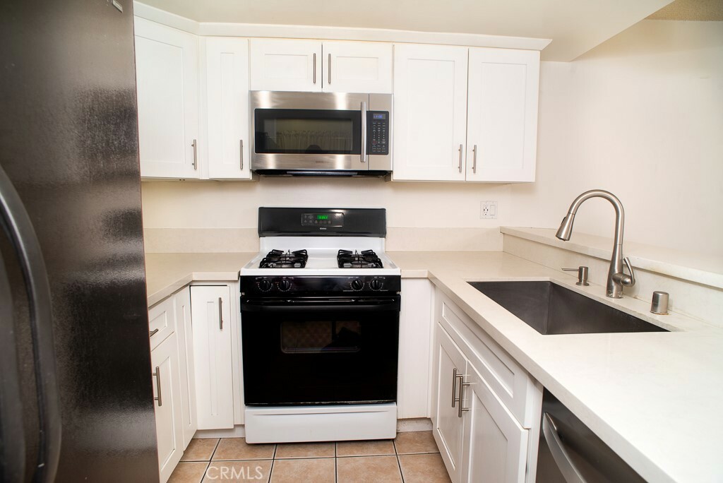 Property Photo: 1718 Puente Avenue 40 CA 91706