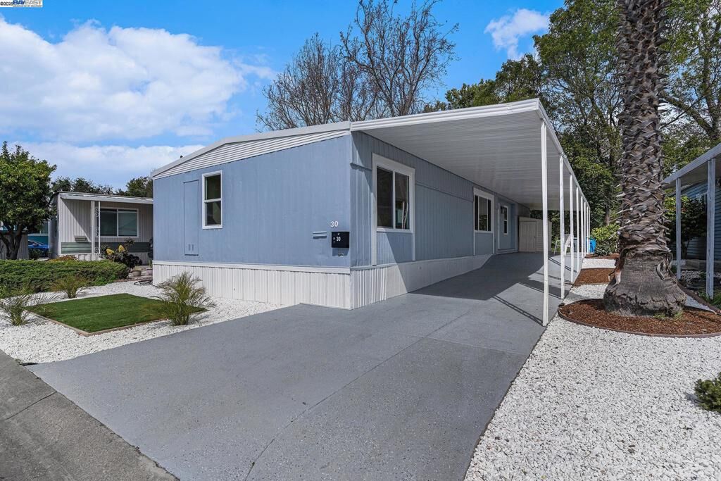 Property Photo:  30 Palm Dr  CA 94587 