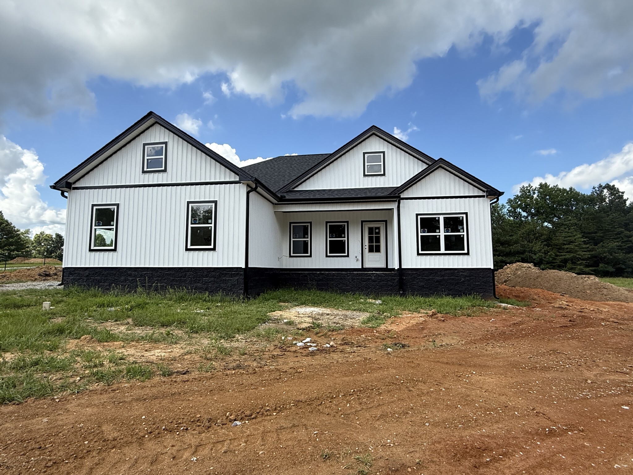 Property Photo: 431 Salem Rd TN 37110