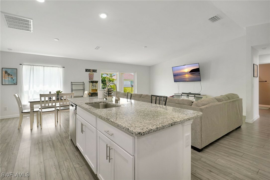 Property Photo:  2517 NW 15th Place  FL 33993 
