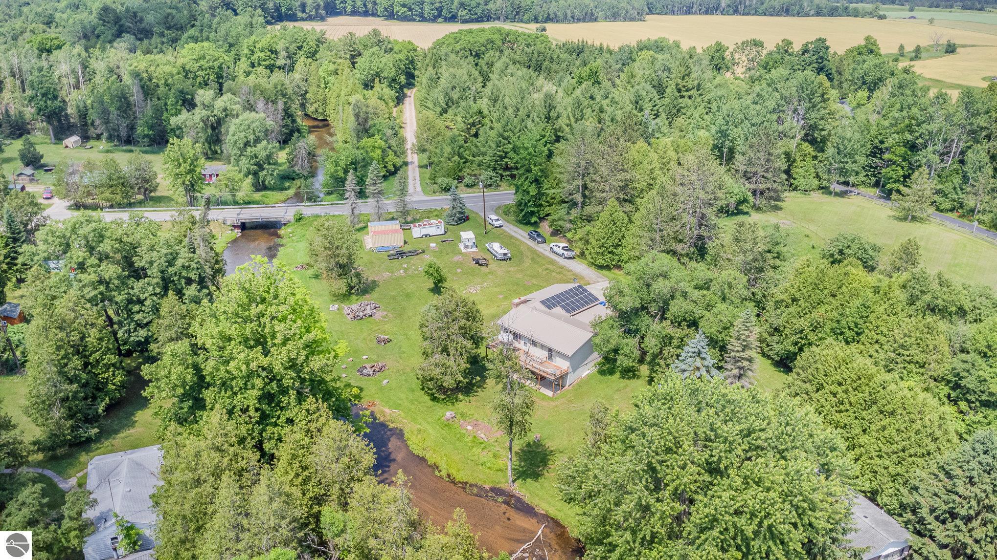 Property Photo: 4921 W Carpenter Road MI 48763