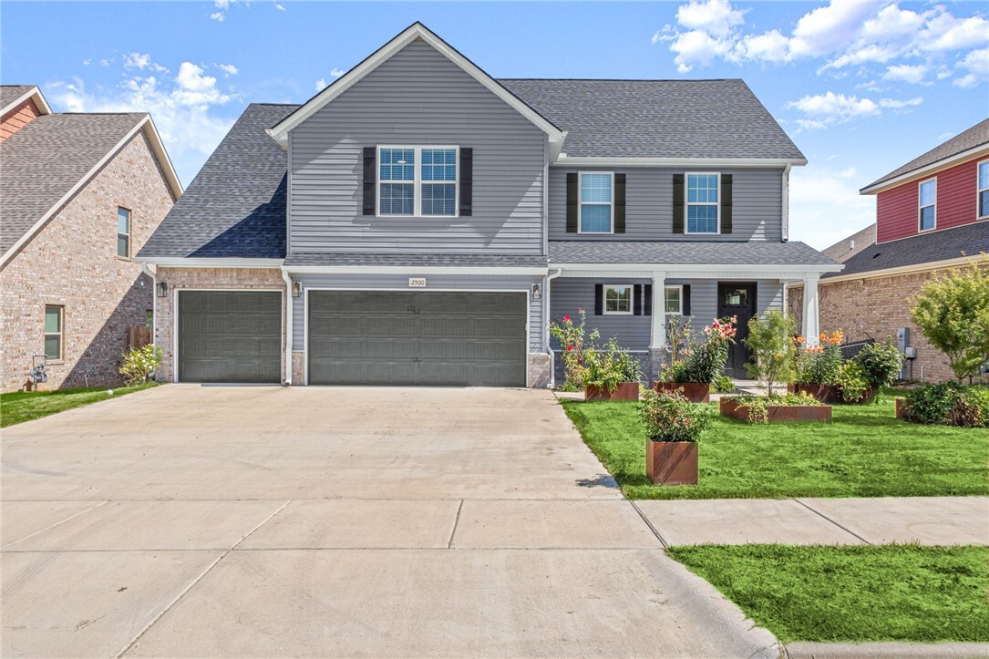 Property Photo: 2500 SW 18th Street AR 72713