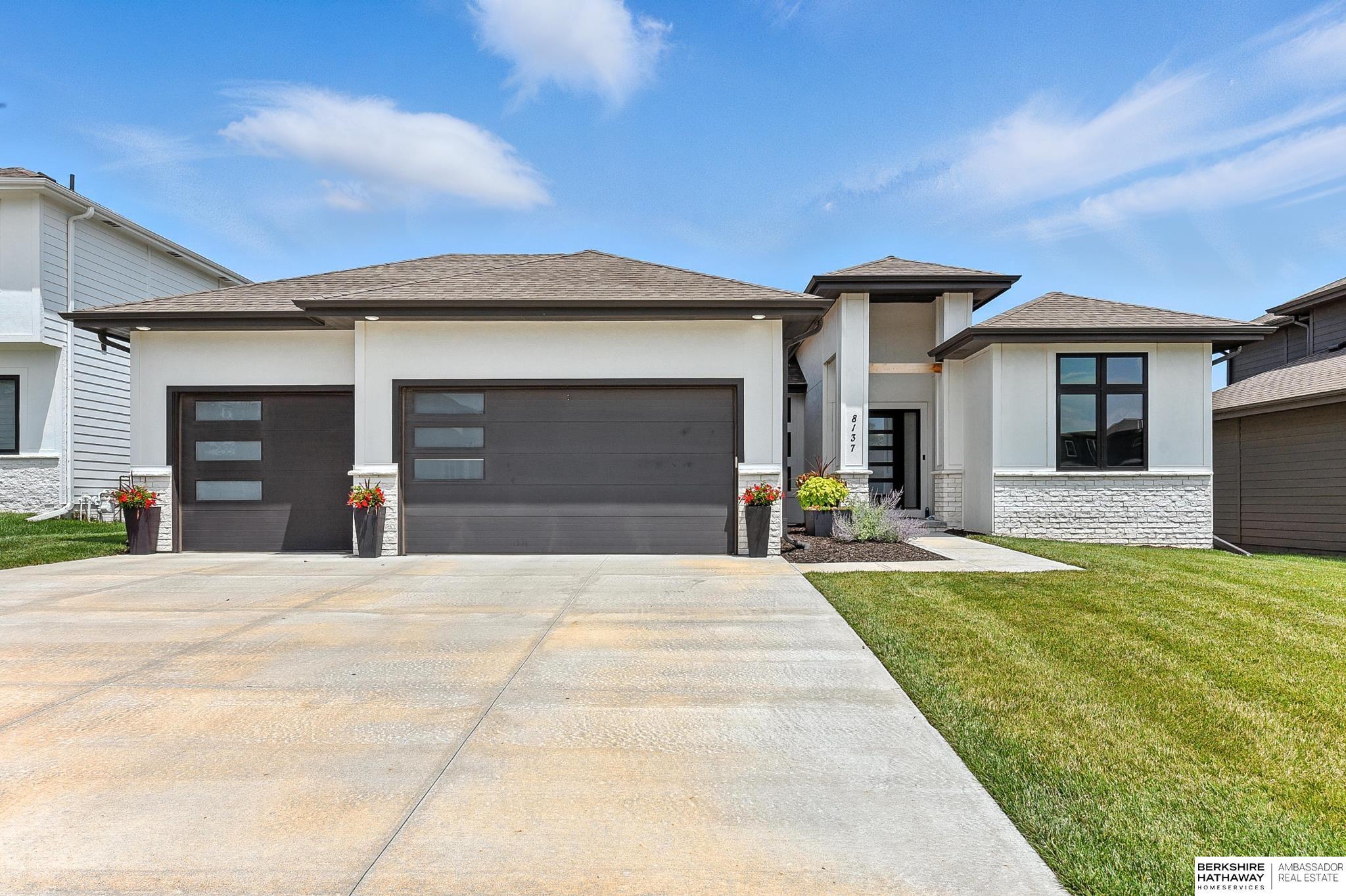 Property Photo: 8137 S 197th Avenue NE 68028