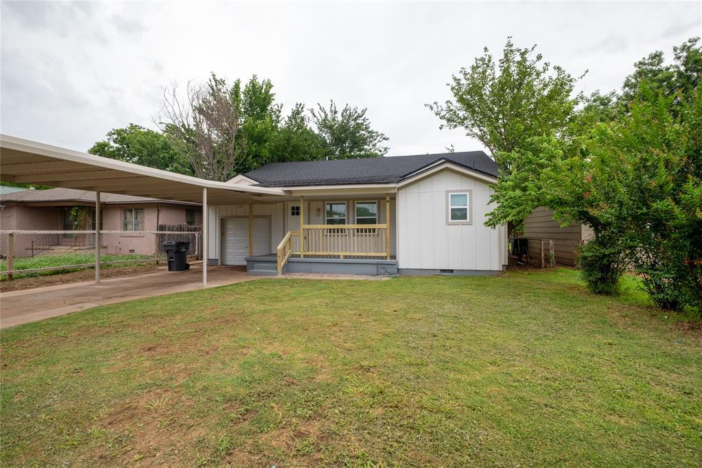 Property Photo: 709 SW Jefferson Avenue OK 73501