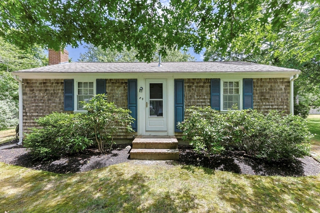 84 Iroquois  Yarmouth MA 02673 photo