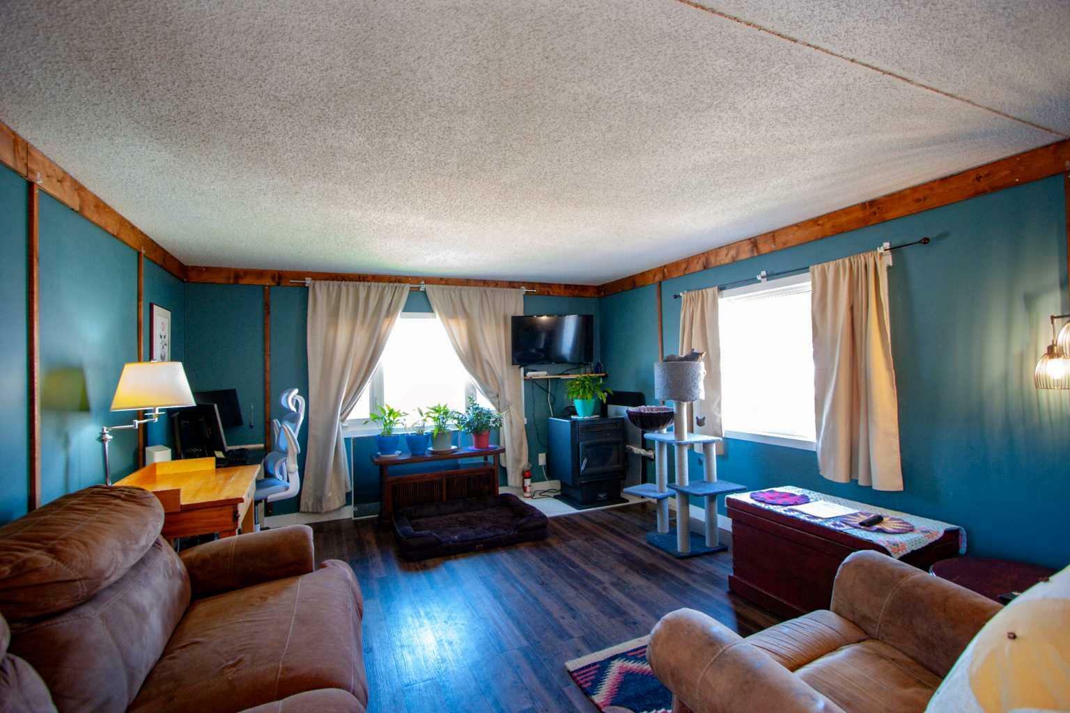 Property Photo: 240 Polar Ave NE AB T1V 1J5