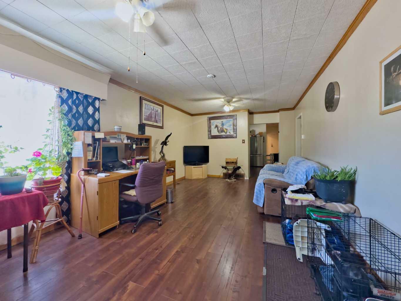 Property Photo: 6754 17 Avenue AB T0K 0M0