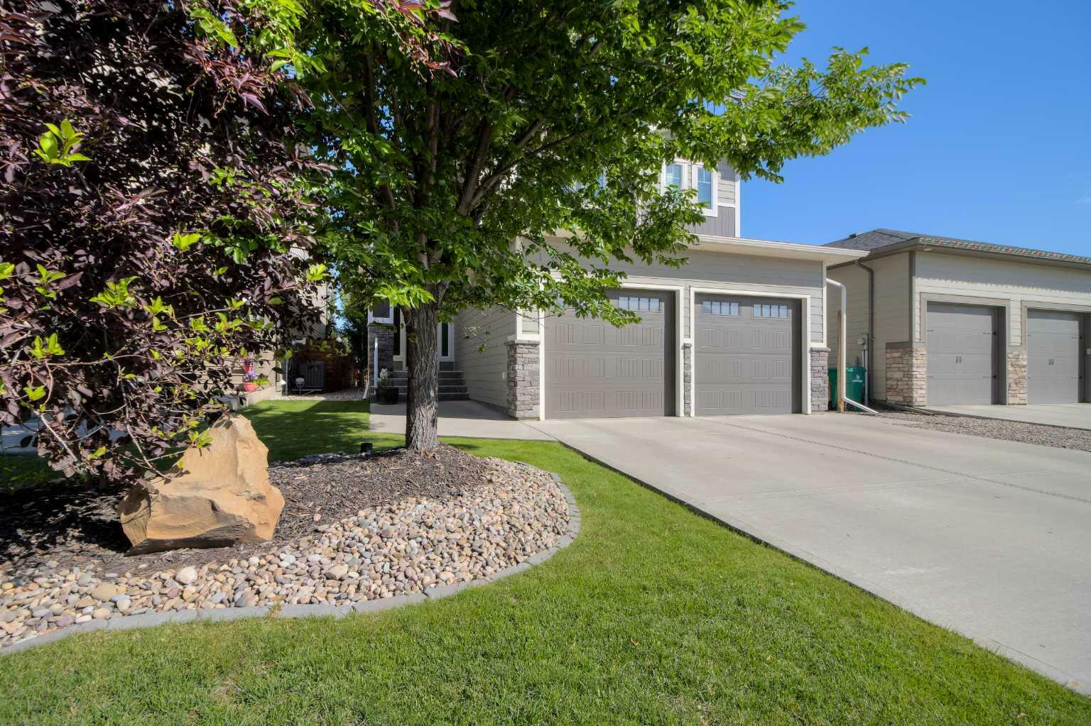 Property Photo: 611 Sixmile Crescent S AB T1K 5W8