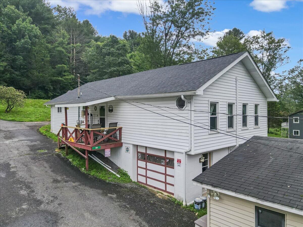 Property Photo:  109 James Lane  PA 18058 